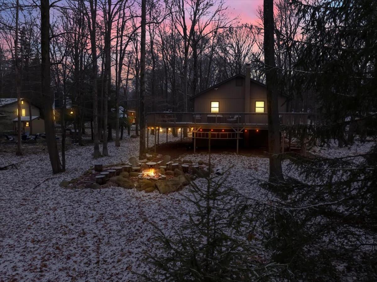 Mountain Holidays-sleeps 18 Firepit Bar & Gameroom *