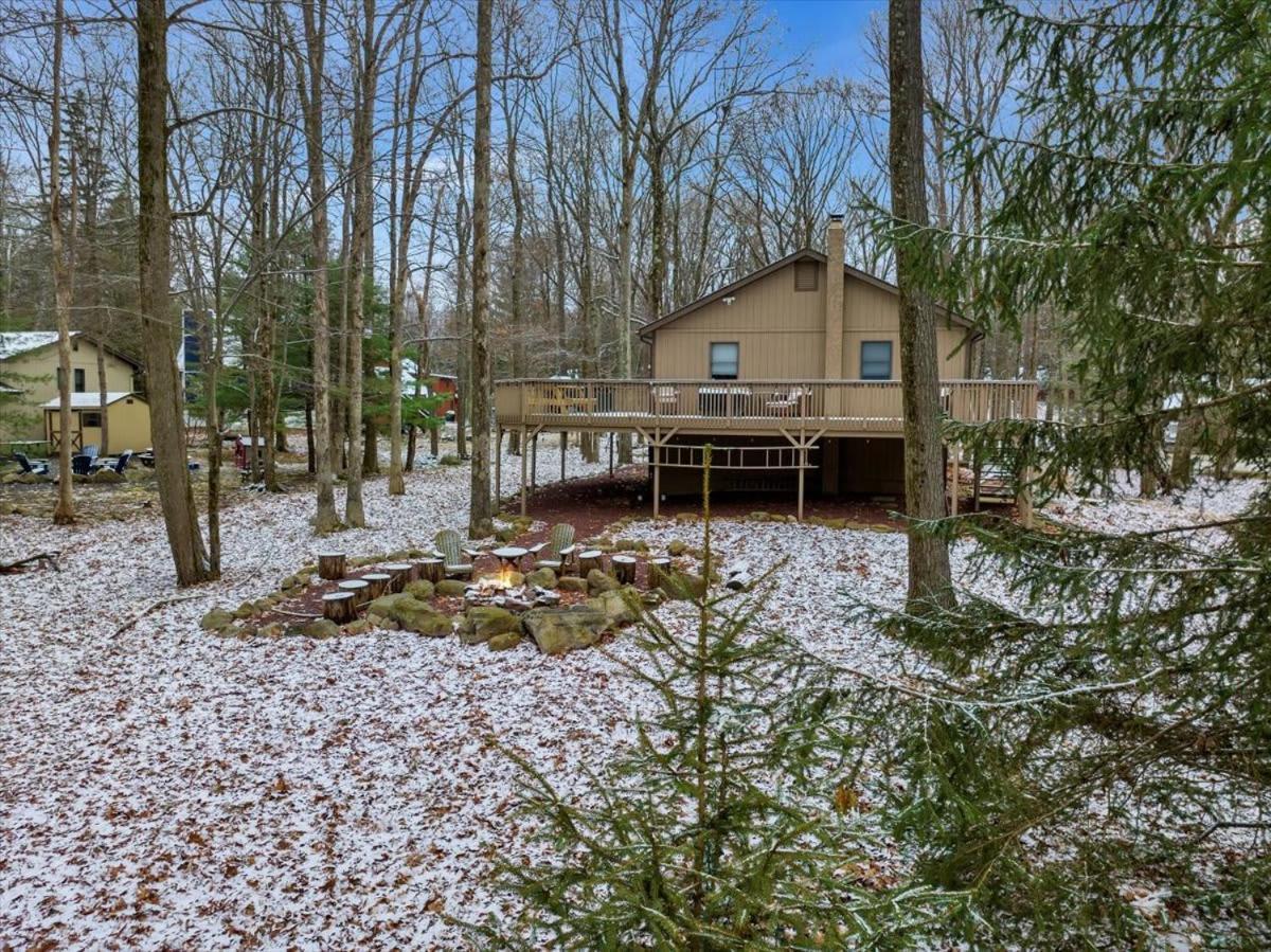 Mountain Holidays-sleeps 18 Firepit Bar & Gameroom Holiday home *