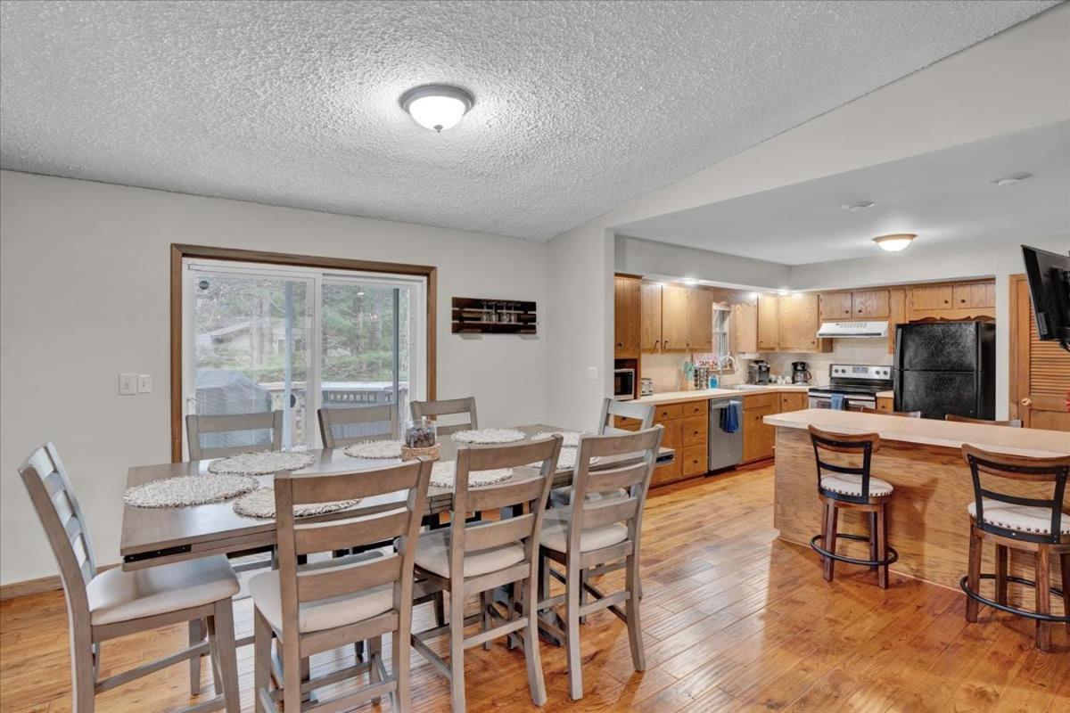 Holiday home Mountain Holidays-sleeps 18 Firepit Bar & Gameroom Lake Harmony