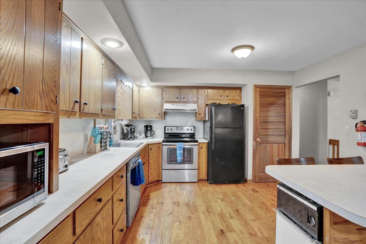 Mountain Holidays-sleeps 18 Firepit Bar & Gameroom *