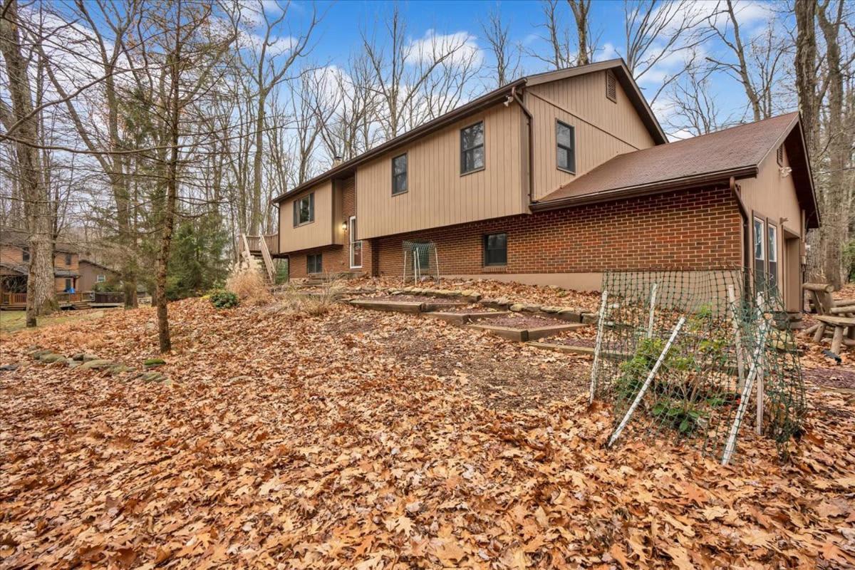 Mountain Holidays-sleeps 18 Firepit Bar & Gameroom Lake Harmony